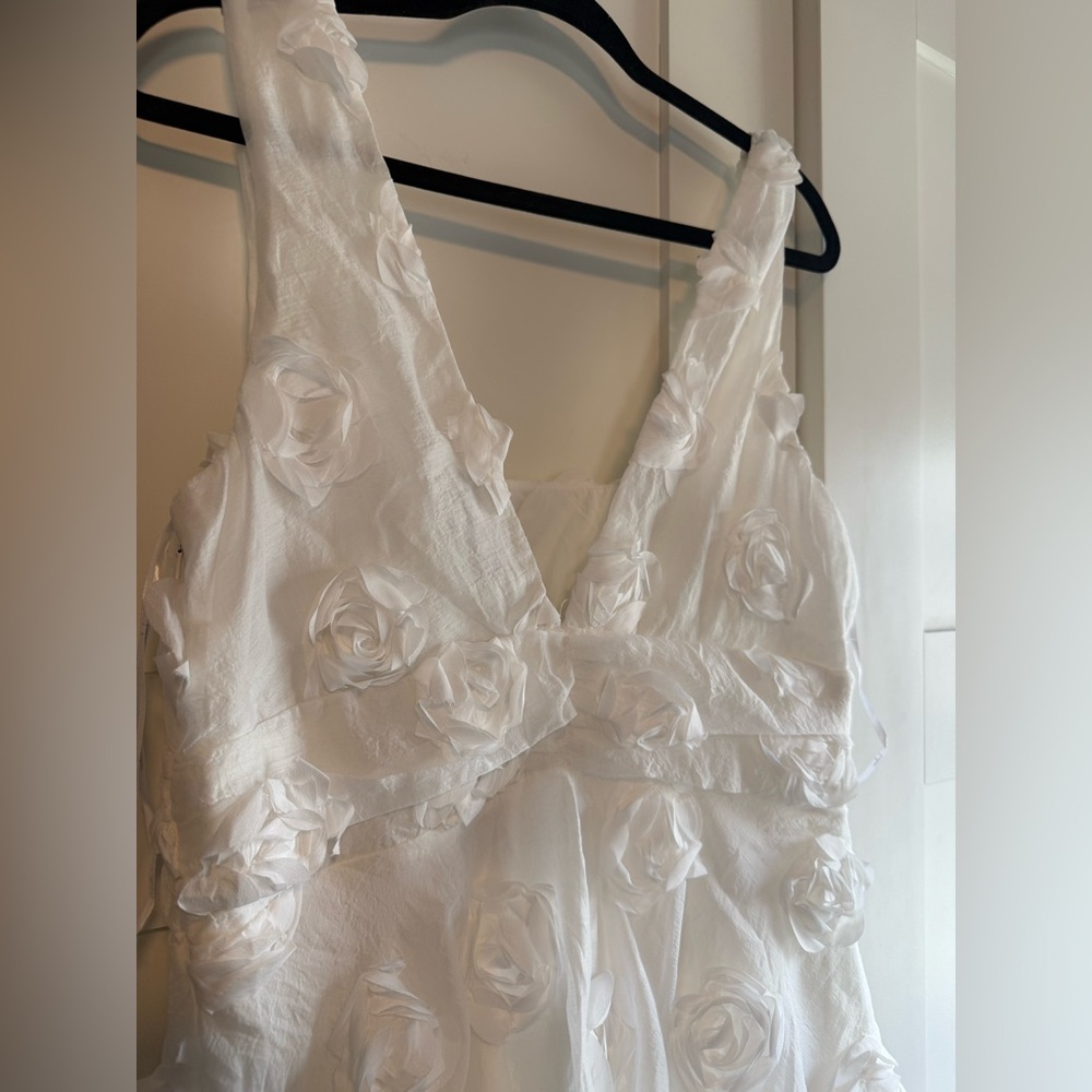 Lulus Exceptional Entrance White Sleeveless Tiered Rosette Midi Dress large - Picture 6 of 16